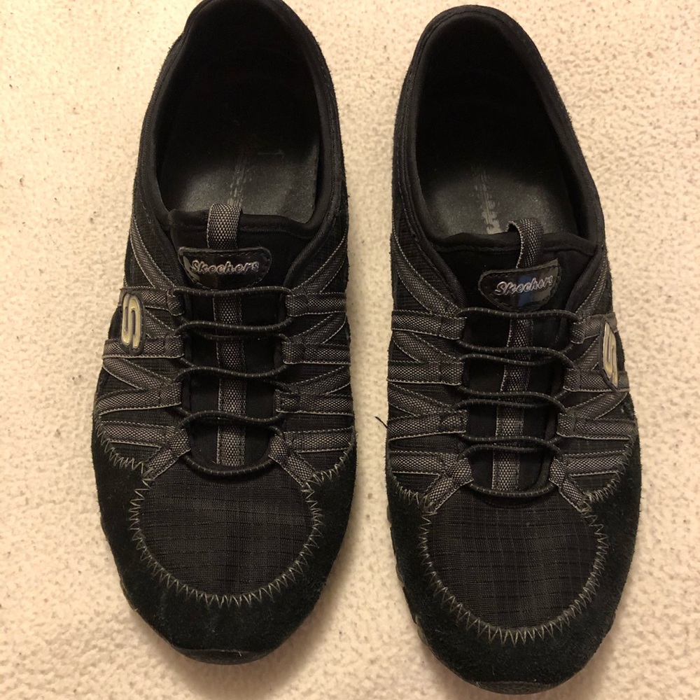 Sketchers Slip Ons